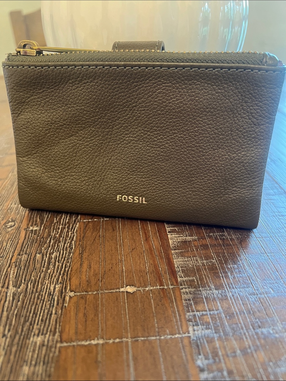 Fossil Jori Olive Leather Zip Card Wallet with Gold Hardware